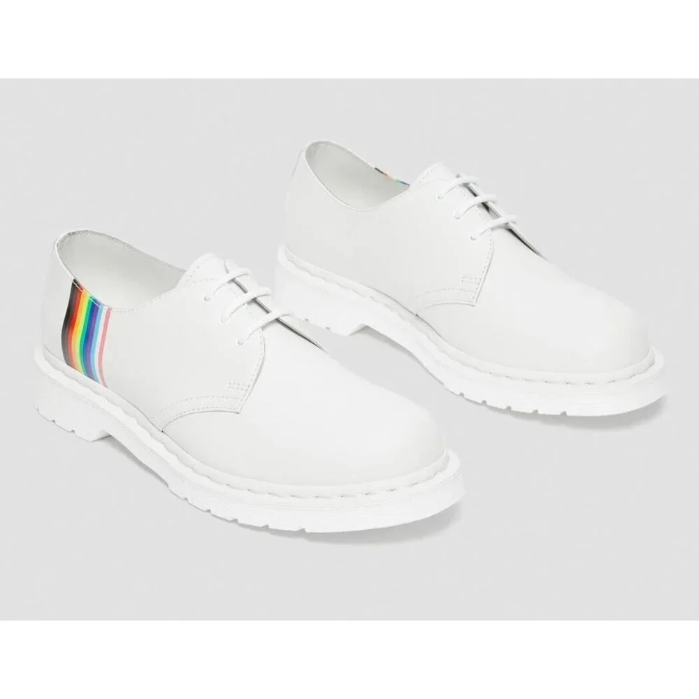 New Dr Martens 27522 White Smooth Leather Pride Oxford Shoes Men 9